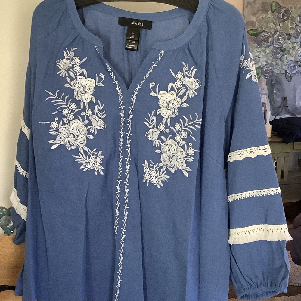 Ali Miles Blue Blouse with White Floral Embroidery